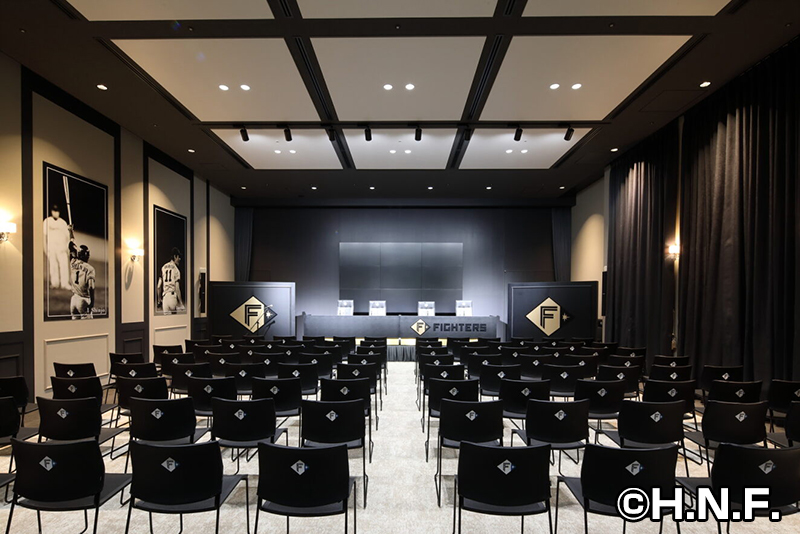 エスコンフィールドHOKKAIDO MUFG Co-Creation Room（docomo Club Lounge内）