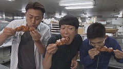 オニぼら串食べる３人.jpg