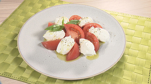 北海道♪こっくりヨーグルトのトマトサラダ