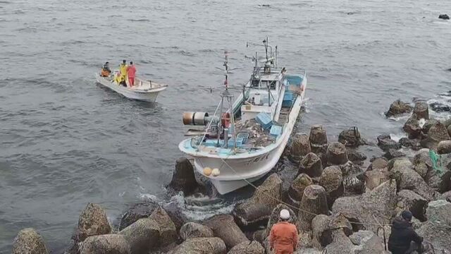 北海道・積丹町の海岸で座礁した漁船　沖合で船長（63）救助も死亡確認　 カレイ漁で古平漁港を出港 サムネイル