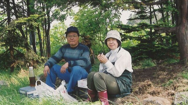 57歳で早期退職を決断した宮口正道さんと妻・由己江さん