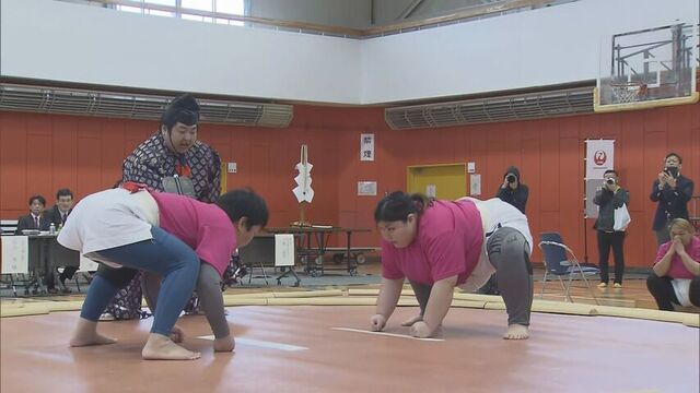 道南の福島町で毎年恒例の女性だけの相撲大会　熱戦が繰り広げられる　母の日にあわせて開催