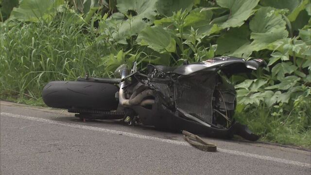 カーブを曲がり切れずガードロープに衝突か…バイクの男性が病院搬送　小樽市　毛無山展望台付近 サムネイル