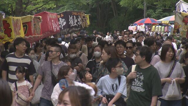 スーパーボールすくいや屋台グルメなど…「札幌まつり」2日目　過ごしやすい気温の中会場は大賑わい サムネイル