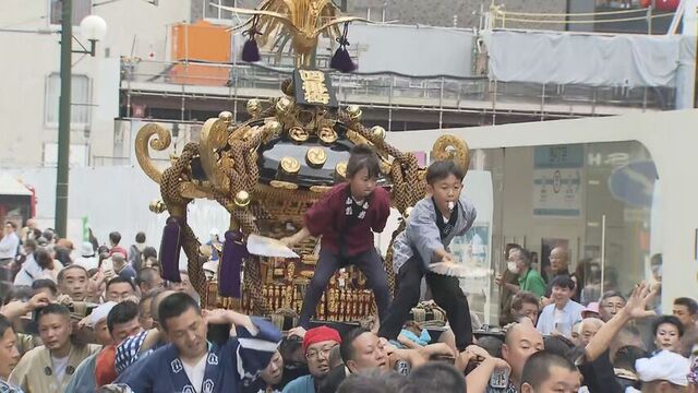 札幌まつり最終日、神輿渡御で街に賑わい　神輿4基・山車9基、1000人以上が市内13km練り歩く サムネイル