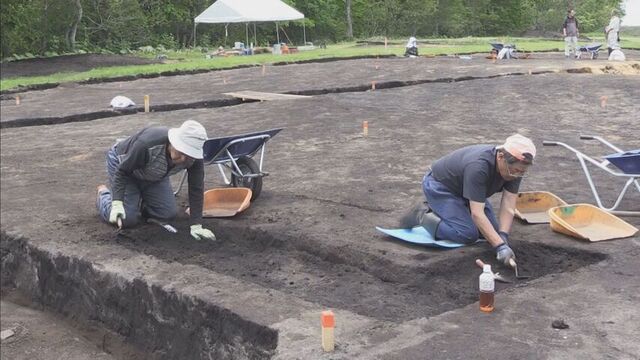 北海道新冠町　日高自動車道の延伸工事の事前調査で発見された縄文遺跡の発掘調査つづく サムネイル
