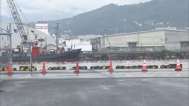 小樽市の港で車が海中転落　黒い車の中から40代くらいの女性救助も“心肺停止” サムネイル