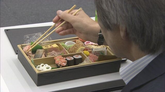 函館市と北大が日本初の水揚げ　「養殖キングサーモン」試食会　塩焼きや寿司など8品 サムネイル