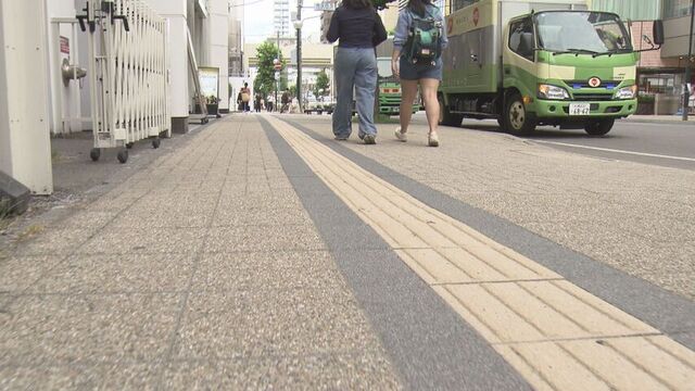 札幌・中央区で42歳男性が現金入ったポーチ奪われる　20～30歳、身長160cmジーンズに白のスニーカー男逃走 サムネイル