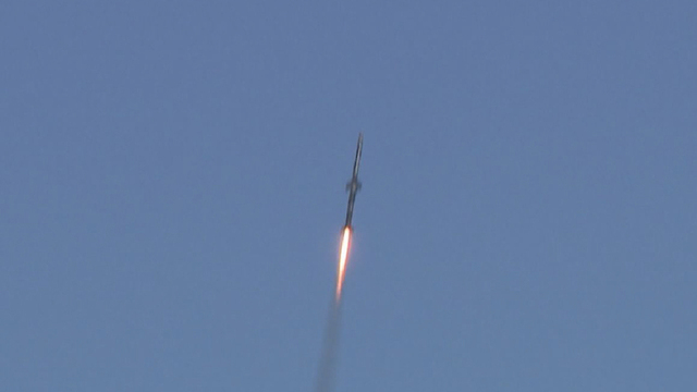 目標高度１００キロに到達できず　台湾製ロケット　北海道・大樹町で打ち上げ　１段目切り離し直後に蛇行