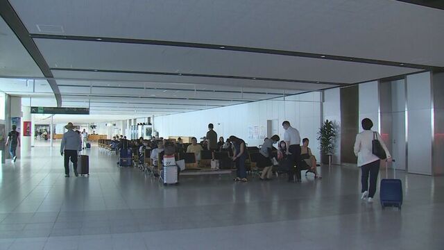 原因不明・・・新千歳空港で停電　ターミナルビルの照明落ち買い物もできず　　