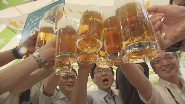 札幌・大通公園のビアガーデン　コロナ禍以降最多のビール37万リットル超消費　真夏日多く98万4千人来場 サムネイル