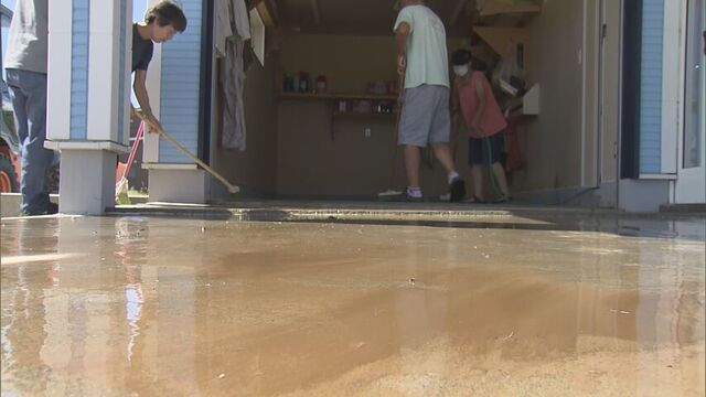 道内では13日夕方から14日朝にかけて広い範囲で暴風雨　白老では床上浸水被害も発生 サムネイル