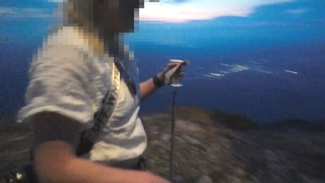 羊蹄山で外国人登山客を救助（提供：道警）