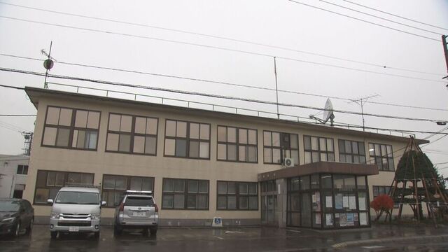 喜茂別町役場で火炎瓶のようなものを投げ…放火しようとした疑いで86歳男を逮捕　過去にクレームも サムネイル