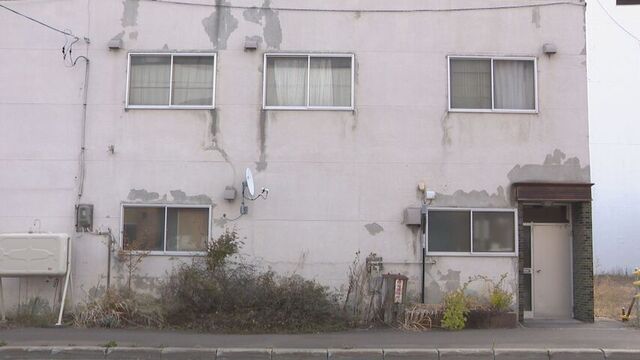 「葬式の費用がなく通報できなかった」父親の遺体を自宅に放置か　61歳の男逮捕　網走市 サムネイル