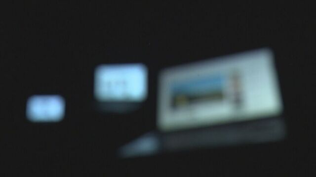 ネット上ではパキスタン人に対し「不法占拠」「不法労働」などの指摘が