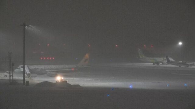 札幌 空の便にも大雪の影響 新千歳空港発着の92便が欠航 丘珠空港でも9便が欠航 サムネイル