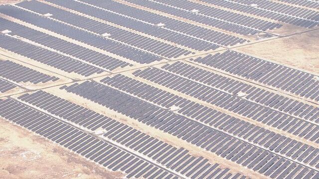 北海道内で相次いだメガソーラーと地元住民との軋轢　解決策は？　再生可能エネルギーの未来はどうなる？ サムネイル