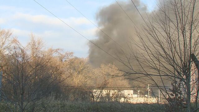 「豚舎が燃えています…」苫小牧市樽前の養豚場で火事 豚舎4棟のほか豚少なくとも100頭焼ける サムネイル