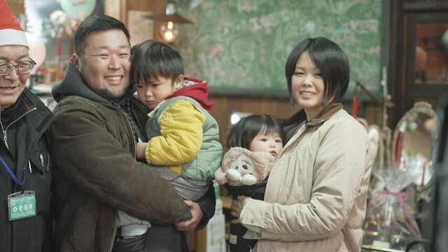 高橋政人さん、紗絵子さん一家