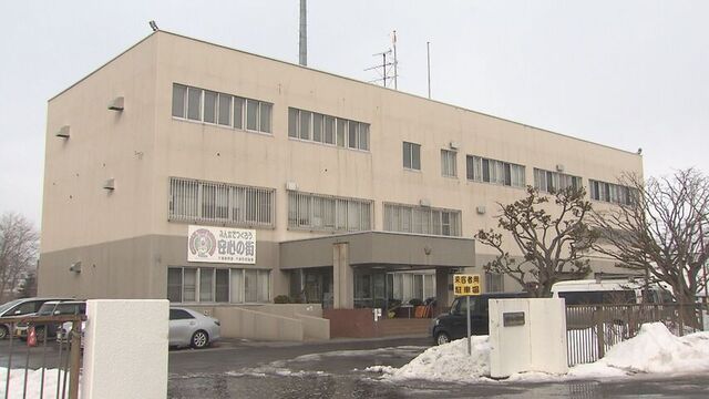 カラオケ店でドアを蹴って壊し…　駆け付けた警察官が現行犯逮捕したのは39歳巡査部長「イライラしていた」