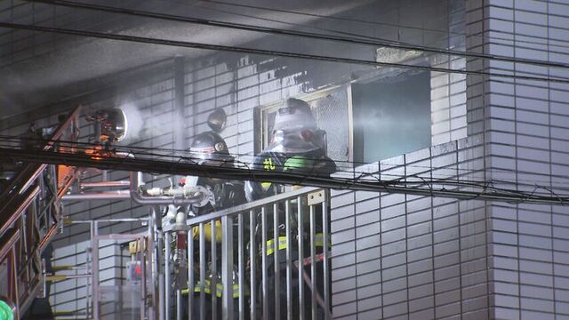 札幌市東区の４階建てアパートで火事　アパートに住む３０代の女性が煙を吸って病院に搬送される