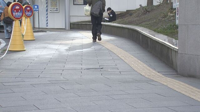 札幌駅北口で16歳男性が暴行受け現金奪われる　10代後半とみられる男2人組が逃走中 サムネイル