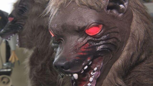 北海道・奈井江町の町工場「太田精器」が開発　害獣撃退ロボ「モンスターウルフ」