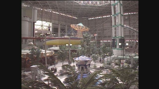 苫小牧市の「ファンタジードーム」（1990年）