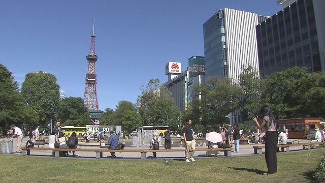 大通公園（札幌・中央区）にいるお父さんに質問