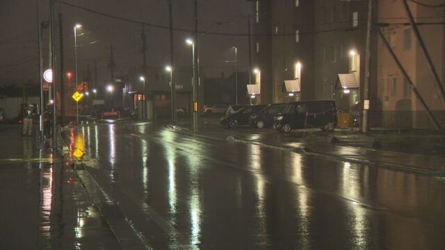 帯広　殺人未遂の疑い２１歳の男　交際している女性を車のボンネットに乗せたまま走行　路上に転倒させる