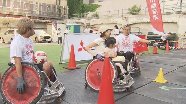 「なかなか大変」金メダリストも参加 車いすラグビー体験会 動かす難しさ タックルの強さに驚き　札幌