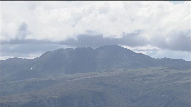 登山道に体長約1.5ｍのクマ目撃　男女４人が一時立ち往生　ヘリコプターで救助　北海道・トムラウシ山
