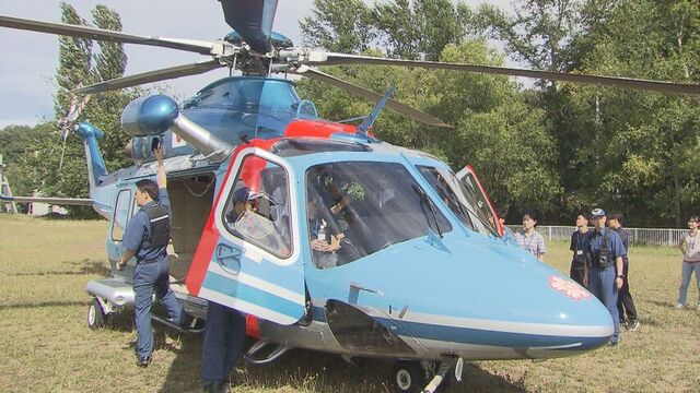 救助ヘリや特殊車両を高校生らが見学　道警が「仕事体験会」を開催 サムネイル