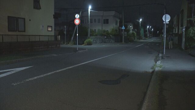 信号機のない交差点で高齢男性がはねられ意識不明重体　右折車が衝突　札幌市清田区