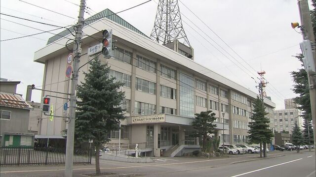 残された写真が容疑者浮上の端緒に　面識のない大学生らを殴り　自称会社員１８歳の男２人を逮捕　旭川