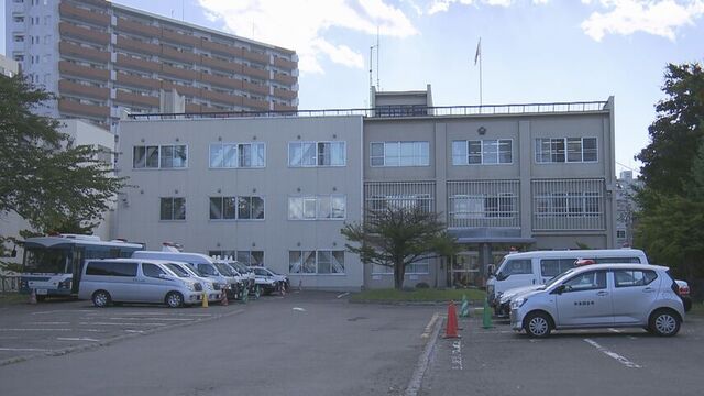 金色の短髪　Tシャツの男が逃走中　自転車の３０代女性が性的乱暴される被害　札幌・白石区　