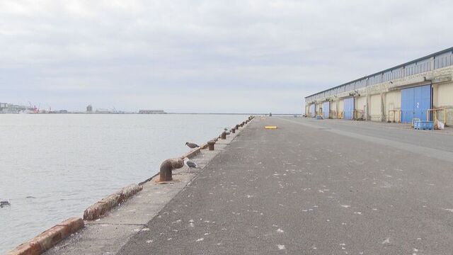 本来はイワシ漁船で賑わっているはずが 閑散とする北海道・釧路港（１日）