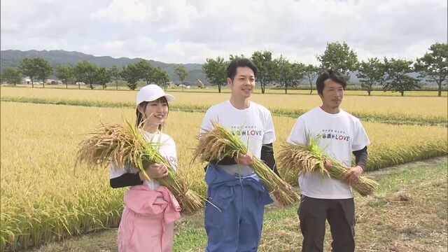 北海道由仁町で鈴木知事が「ゆめぴりか」を稲刈り　道産米をPR