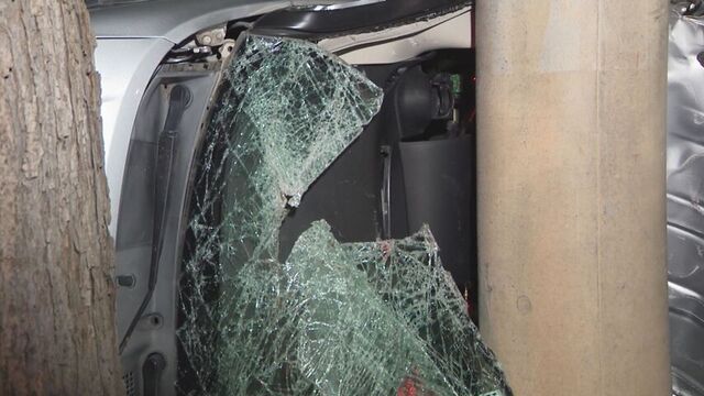 どちらかが対向車線にはみ出しか…北海道・北見市で車2台衝突、軽乗用車横転し電柱激突で53歳男性死亡 サムネイル