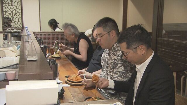 食料品の消費税1%を閣議決定 10%が続く店内飲食業に広がる不安 札幌の鉄板スパゲティー店は サムネイル