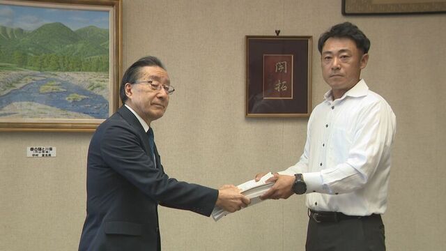 「十勝清水町」へ町名変更の是非めぐり　住民投票求めて有志が2544筆の署名提出 11月臨時議会へ