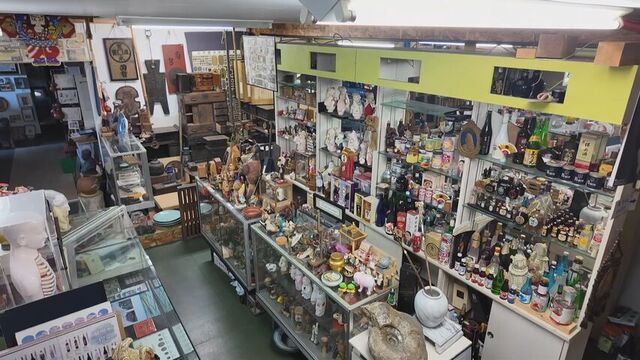 コレクションは5万点超！骨董品から懐かしのおもちゃまで館長(88)の