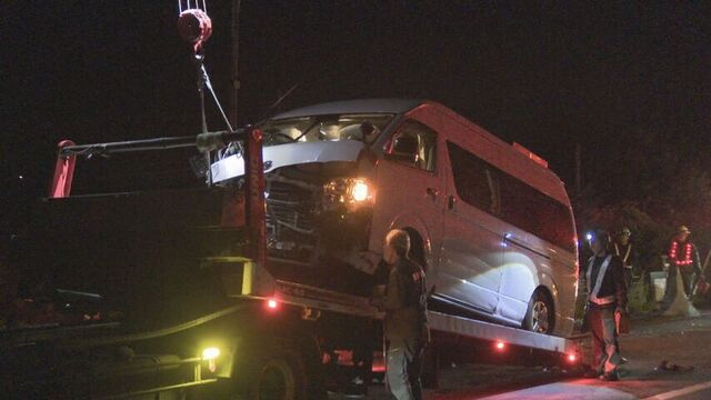 「車３台の事故で中に人が…」国道３７号で多重事故　３人が病院搬送　うち男性１人死亡　室蘭市　