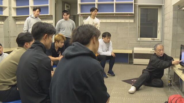 開幕戦前日 練習の前のミーティング