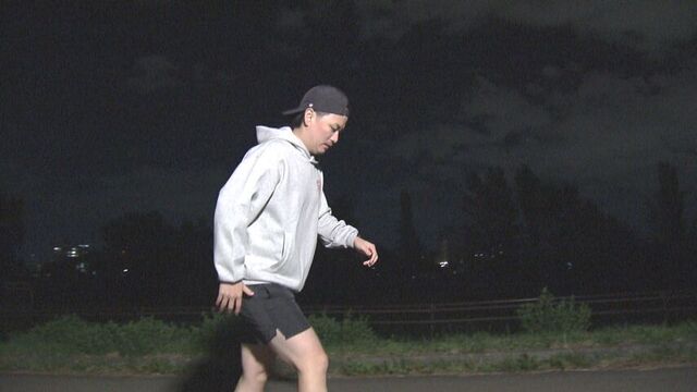 仕事終わり一人でトレーニングをする石﨑選手