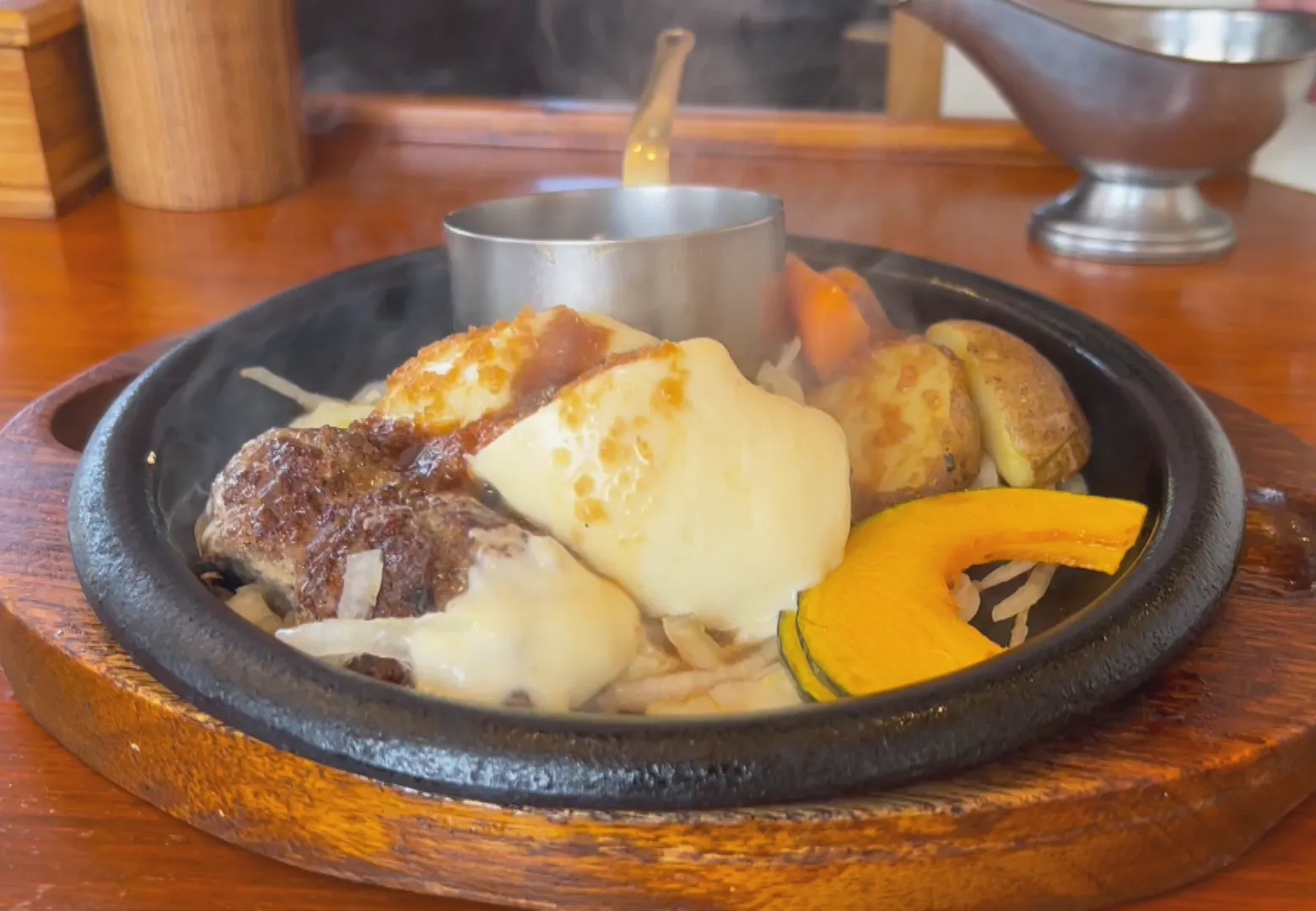 炭焼きハンバーグ 牛吉画像