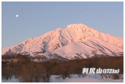 利尻山の朝焼け