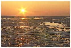 夕日の流氷･網走沖